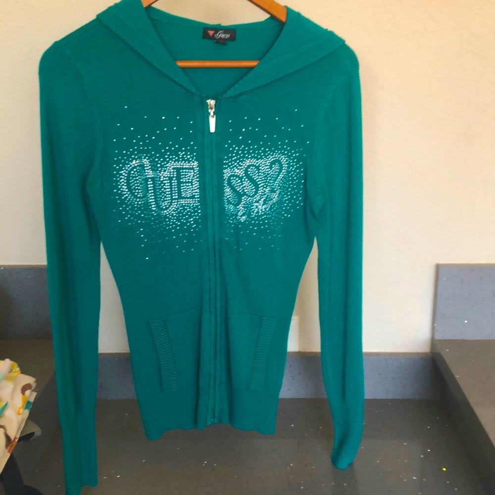 Guess sweater Small